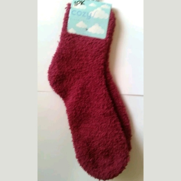** Cozy Feet Fuzzy Plush Socks Solid Fuchsia Pink - Picture 1 of 8